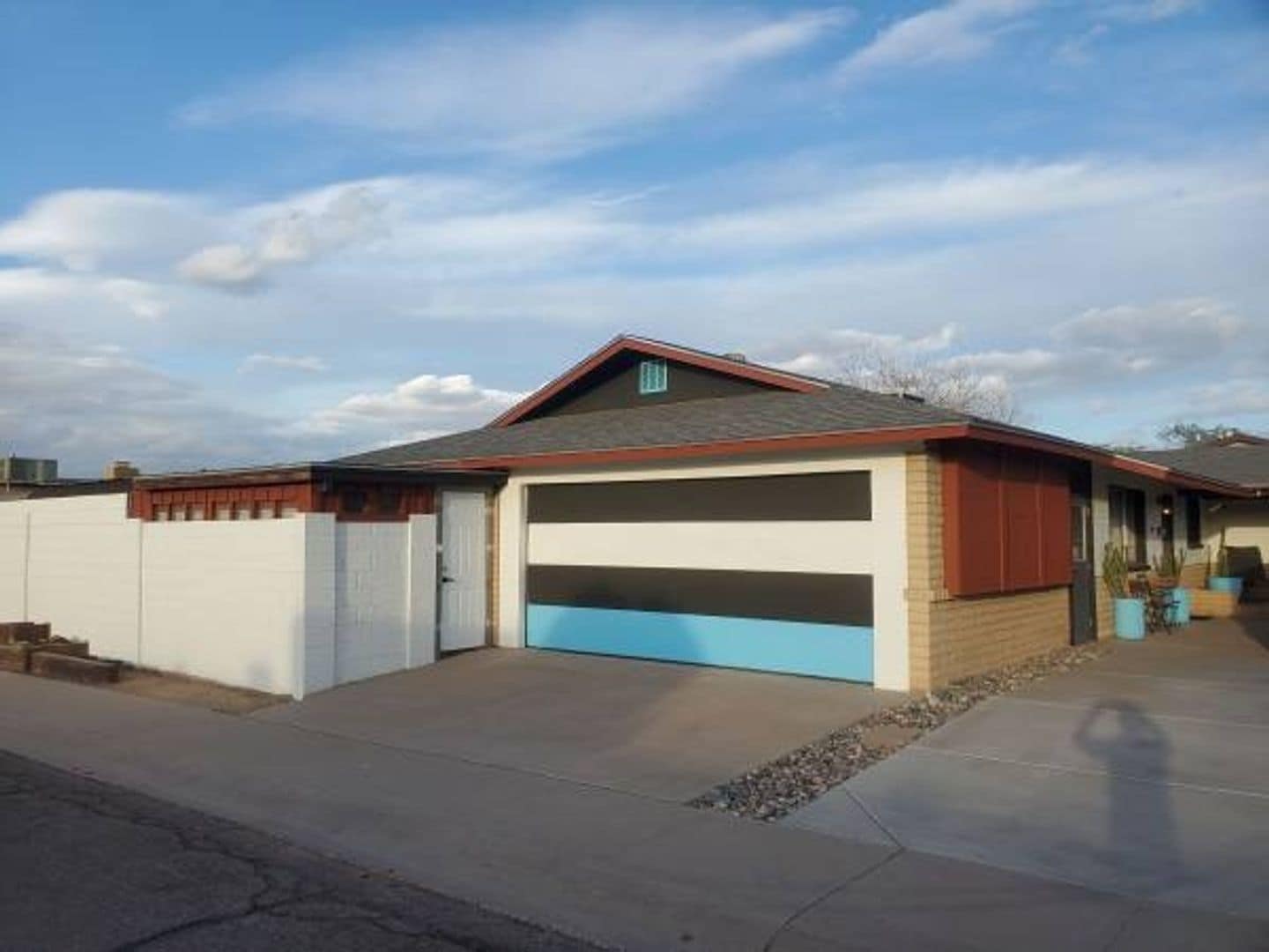 Building Photo - 1220 W Pebble Beach Dr