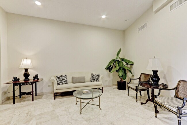 Building Photo - 2800 N Flagler Dr