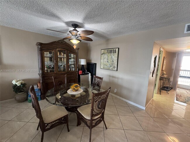 Building Photo - 4100 Galt Ocean Dr