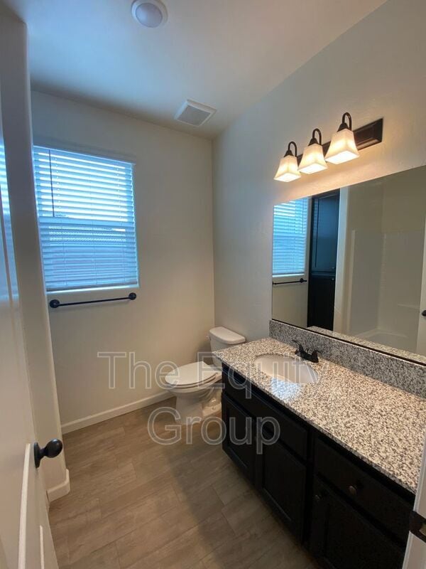 Building Photo - 3212 N Noyes Ct