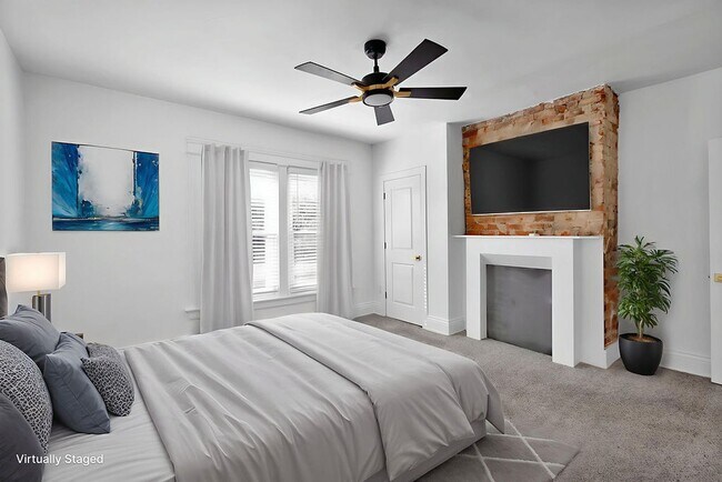 Building Photo - Renovated Home with 1st floor Study or Additional Bedroom