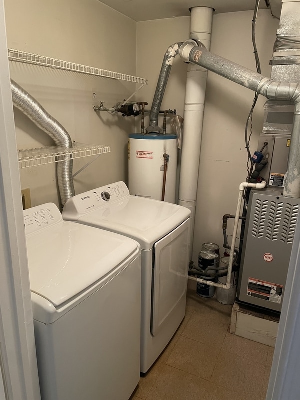 Building Photo - 190-B Collin Court