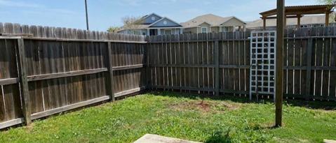 Building Photo - 3643 WL Breeding Dr
