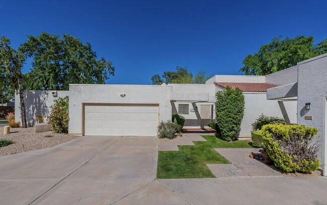 Building Photo - 13829 N 43rd St