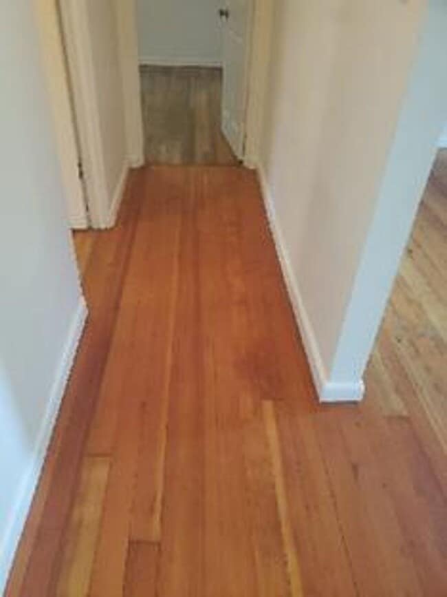 Building Photo - STUDENTS WELCOME! 4 Bed 2 Bath House 1 Block North of CSU