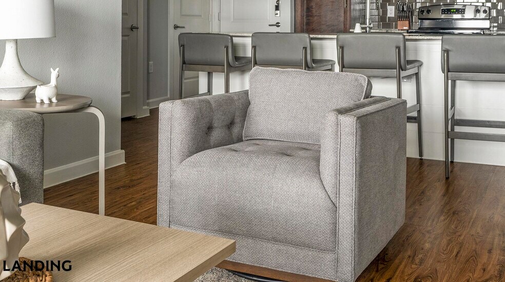 Building Photo - 4300 Cromwell Dr