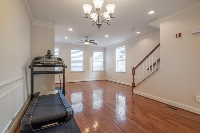 Building Photo - 132 N Duncan St