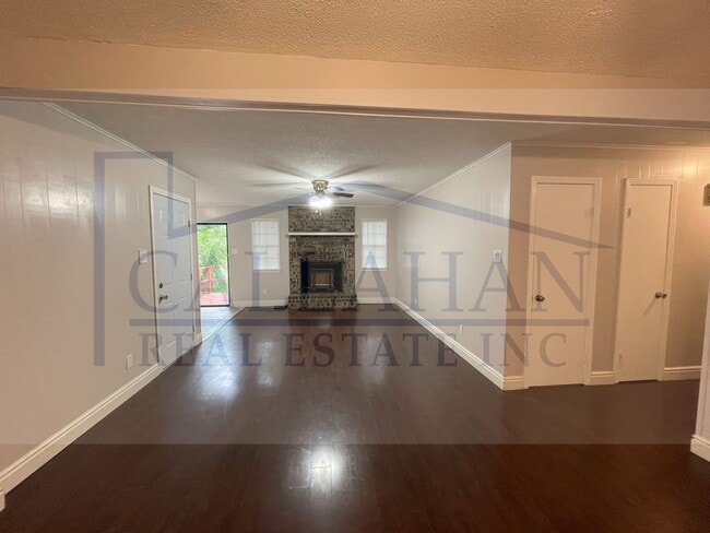 Building Photo - Sherwood 3 bedroom Home