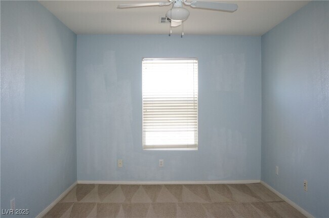 Building Photo - 932 Ribbon Grass Ave
