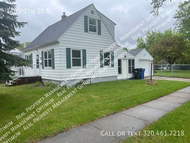 Primary Photo - 1401 7th St N