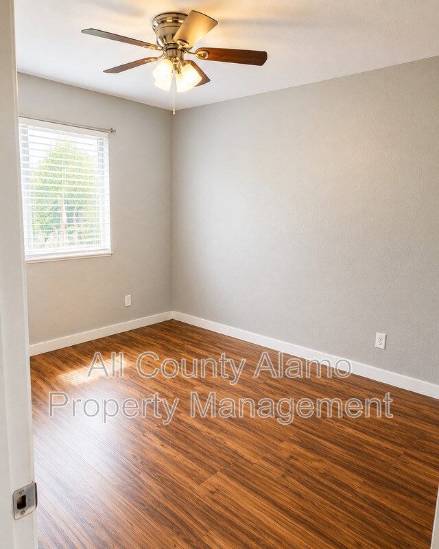 Building Photo - 429 Zachry Dr