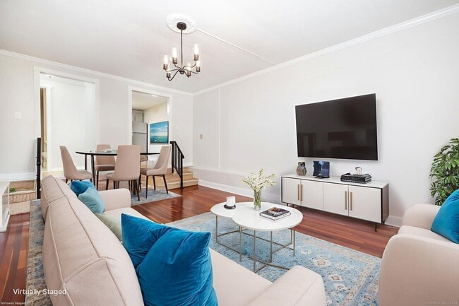 Building Photo - 949 Pleasant Valley Rd