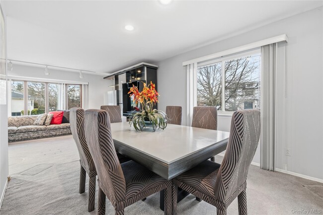 Building Photo - 20 Steuben Dr