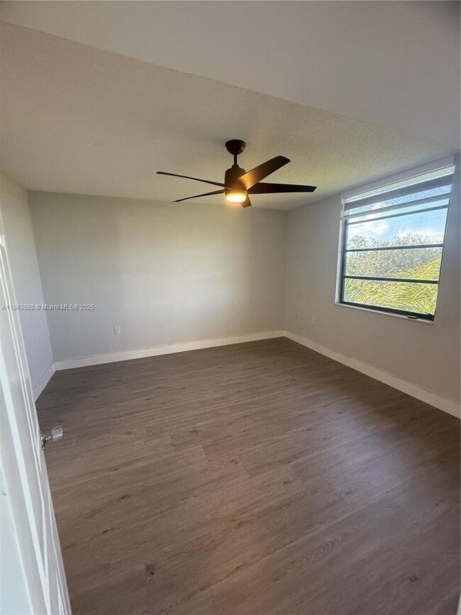 Building Photo - 1508 Whitehall Dr