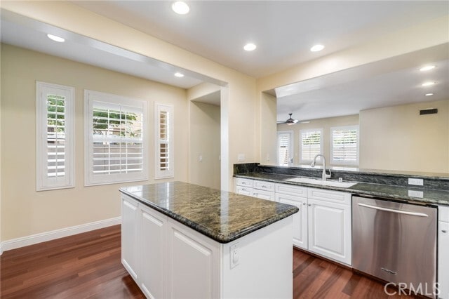 Building Photo - 82 Passage