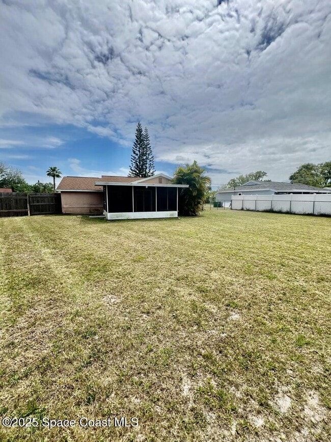 Building Photo - 218 Fecco St
