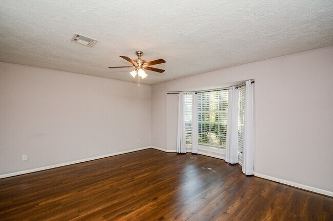 Building Photo - 11610 Cypresswood Dr