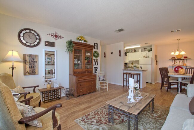 Building Photo - 2 Bed | 2 Bath 1,100 Sq. Ft. Two Car Garag...