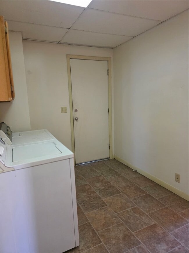 Building Photo - 715 W Water St