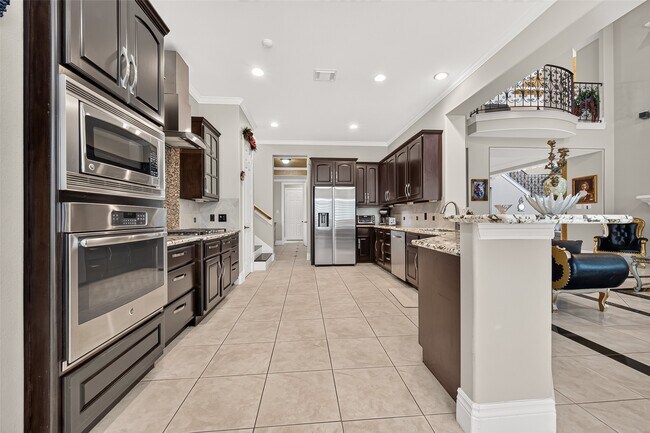 Building Photo - 5303 Fenwick Way Ct