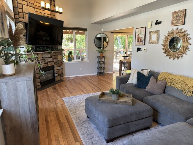 Building Photo - Beautiful Spanaway Home in Quiet Neighborhood