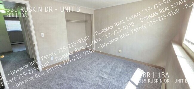 Building Photo - 335 Ruskin Dr