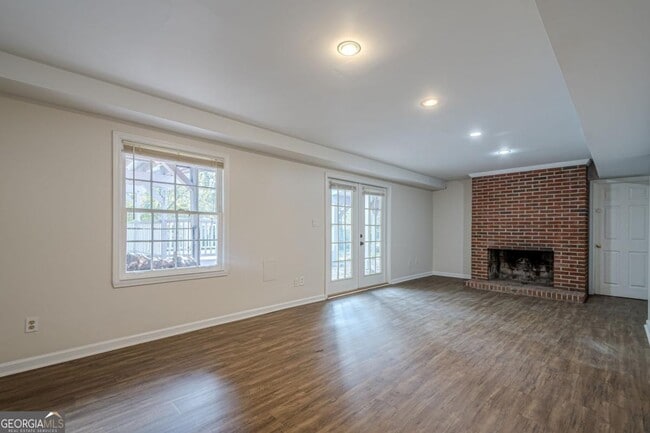 Building Photo - 45 Brandon Ridge Dr NE