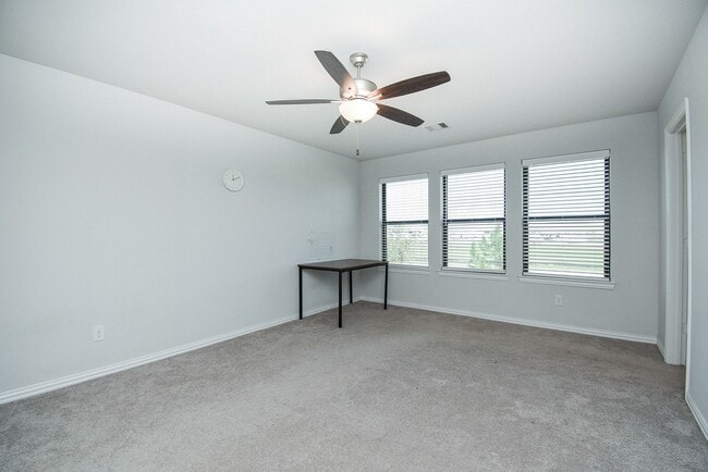 Building Photo - 27950 Western Crk Ct