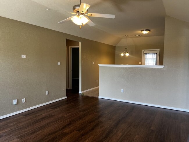 Building Photo - 210 Regency Dr