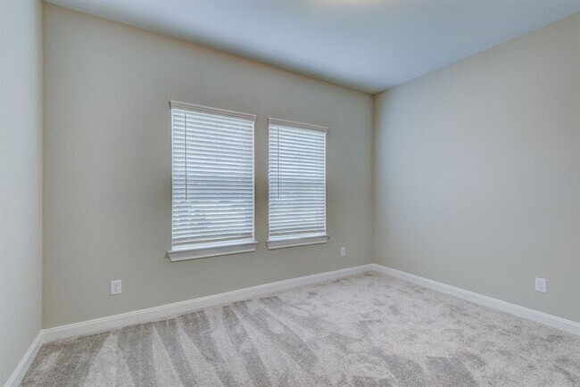 Building Photo - 2008 Glenwick Manor Ln