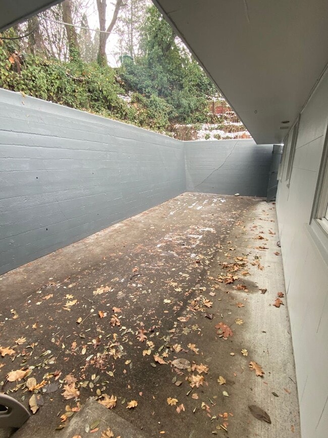 Building Photo - Johnson Duplex Apartments