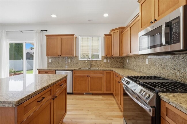 Building Photo - 3053 E Calabria Dr