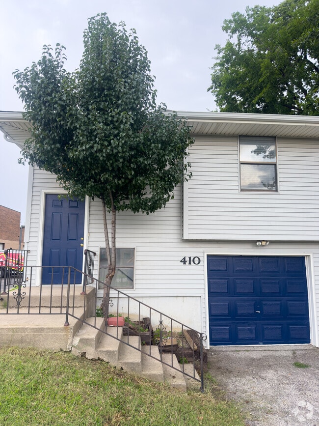 Building Photo - 410 NE 81st St
