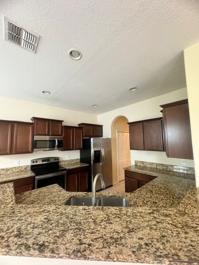 Building Photo - 15487 Camp Dubois Crescent