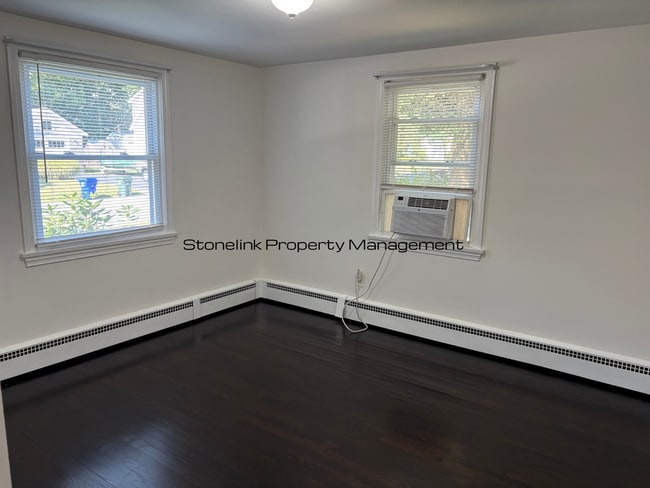 Building Photo - Newly Renovated Single Family Home For Ren...