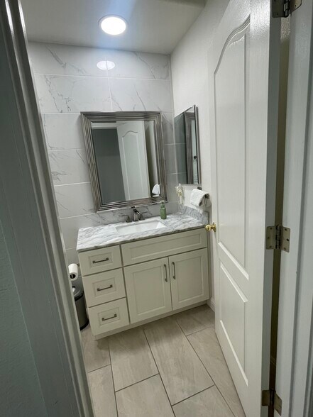 Building Photo - 1267 Casual Ln