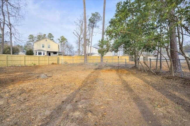 Building Photo - 511 Arlington Ct