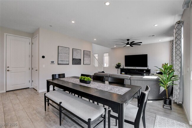 Building Photo - 871 Benning St