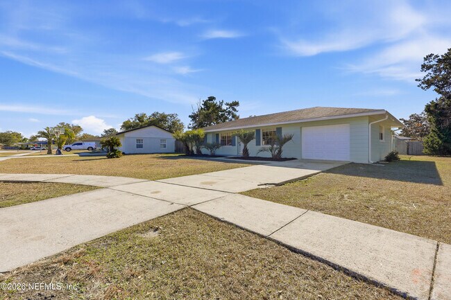 Building Photo - 335 Palos Ct