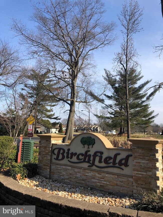 Building Photo - 1598 Nixon Dr