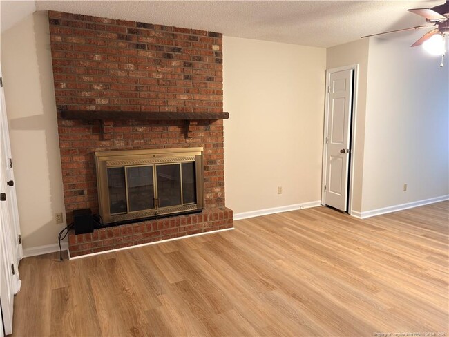 Building Photo - 5453 Thompson Cir