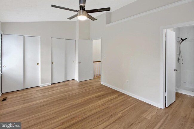 Building Photo - 890 Bayridge Dr