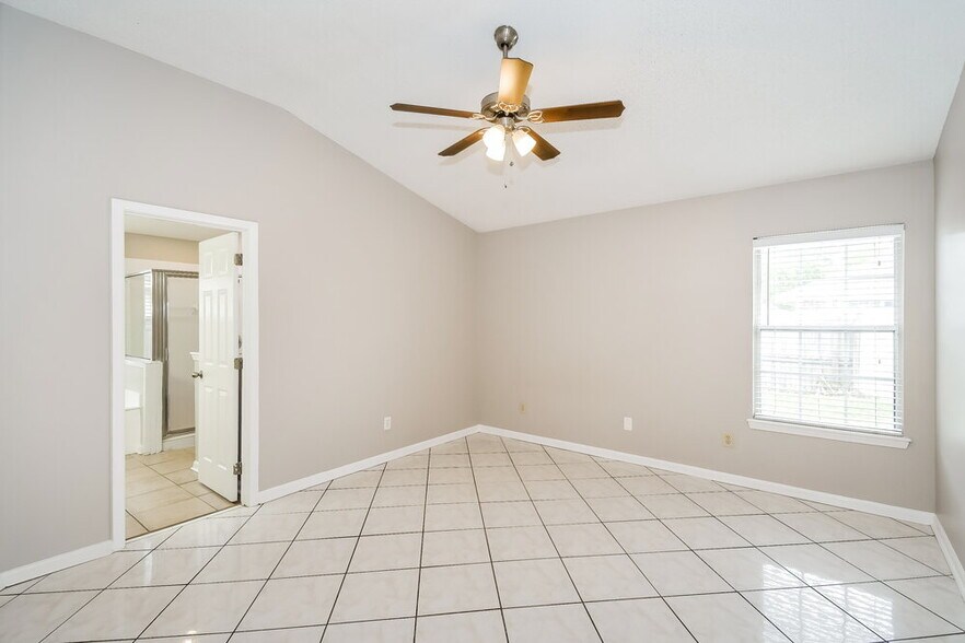 Building Photo - 2837 Tuscarora Tr