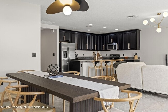 Building Photo - 12948 Conquistador Loop