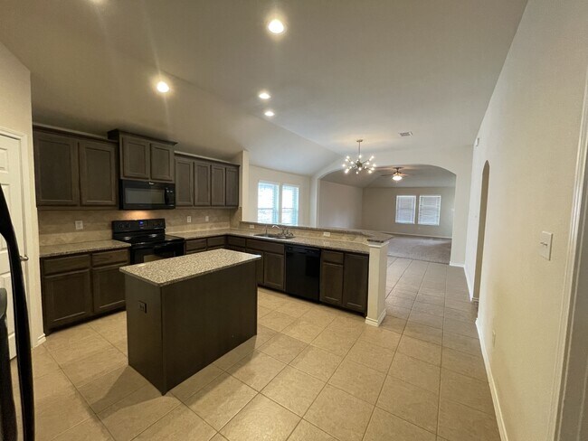 Building Photo - 2537 Old Buck Dr
