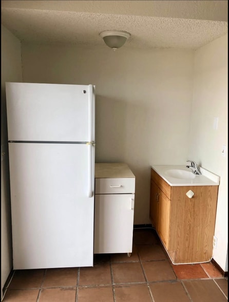 Building Photo - 3301 Ocean Dr