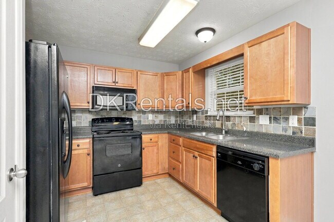 Building Photo - 935 Magnolia Gardens Walk