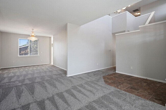 Building Photo - Huge home, recent upgrades!  Like new!