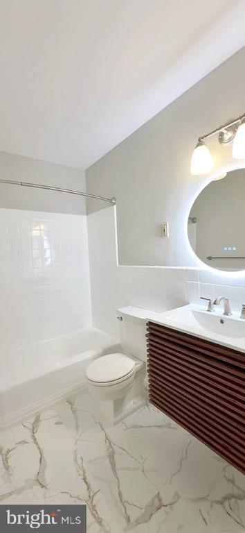 Building Photo - 4977 Battery Ln