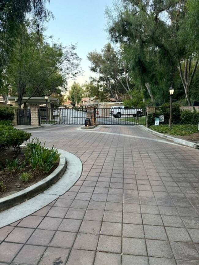 Building Photo - Beautiful Condo in Gated Community
